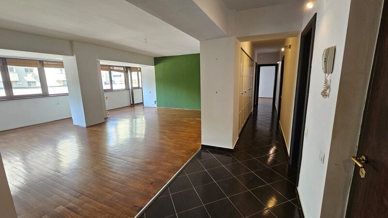 Iancului, 2 minute metrou, stradal, 103mp, mutare imediata, discutabil